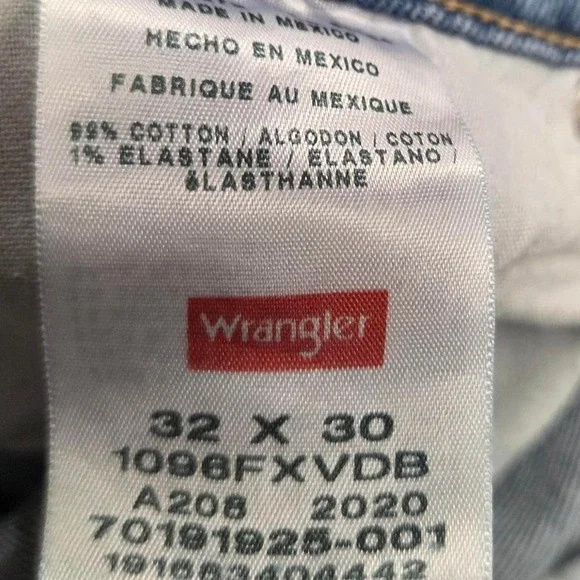 Wrangler Men's 32x30 Straight Leg Jeans Light Wash Cotton  1096FXVDB  Stretch - Picture 7 of 7